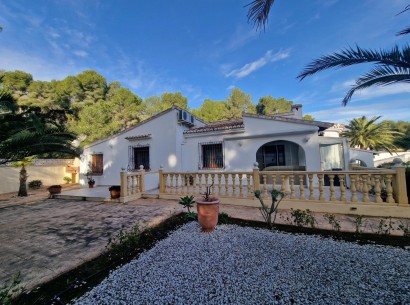 Sale - Bungalow -
Moraira - Pinar de l’Advocat