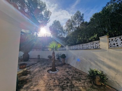 Sale - Bungalow -
Moraira - Pinar de l’Advocat
