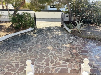 Venta - Villa -
Benissa