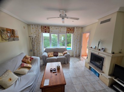 Venta - Villa -
Moraira