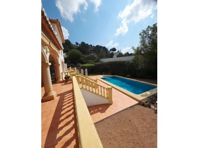 Venta - Villa -
Moraira