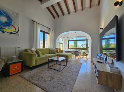 Sale - Villa -
Benissa - Montemar