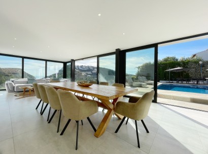 Sale - Villa -
Moraira - La Arnella