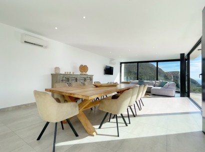 Sale - Villa -
Moraira - La Arnella