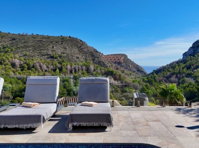Sale - Villa -
Moraira - La Arnella
