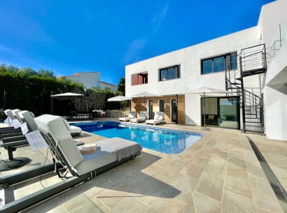 Sale - Villa -
Moraira - La Arnella