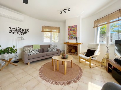 Sale - Villa -
Jalón