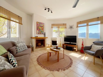 Sale - Villa -
Jalón