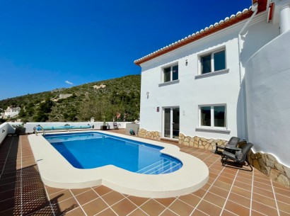 Sale - Villa -
Jalón