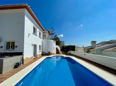 Sale - Villa -
Jalón
