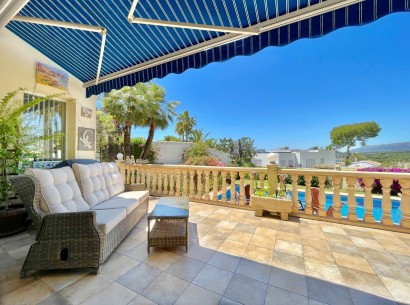 Sale - Villa -
Moraira - Pla de Mar