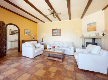 Sale - Villa -
Moraira - Pla de Mar