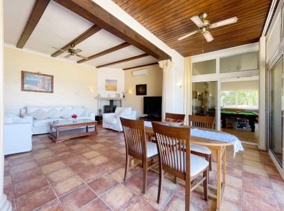 Sale - Villa -
Moraira - Pla de Mar