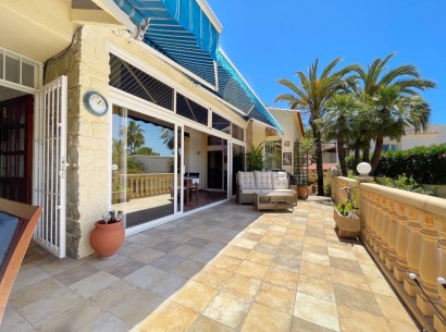 Sale - Villa -
Moraira - Pla de Mar