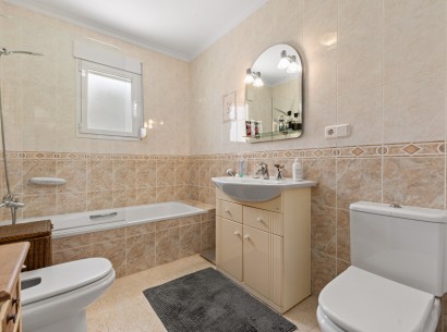 Sale - Villa -
Benitachell