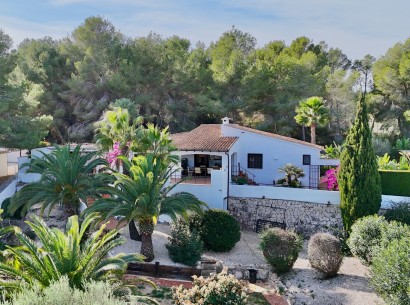Revente - Villa -
Moraira - Benimeit