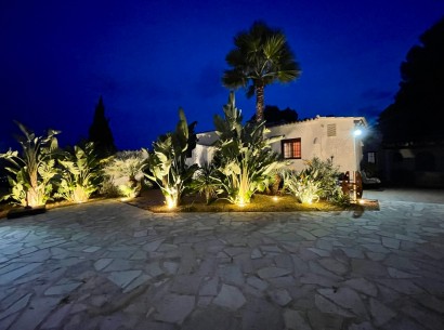 Revente - Villa -
Moraira - Benimeit