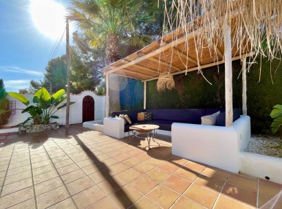 Revente - Villa -
Moraira - Benimeit