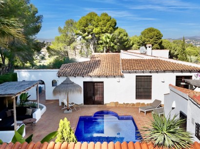 Revente - Villa -
Moraira - Benimeit
