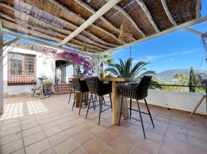 Revente - Villa -
Moraira - Benimeit