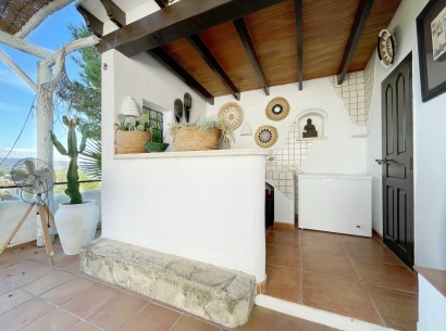 Revente - Villa -
Moraira - Benimeit