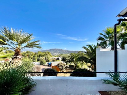 Revente - Villa -
Moraira - Benimeit