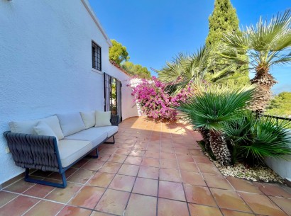 Revente - Villa -
Moraira - Benimeit