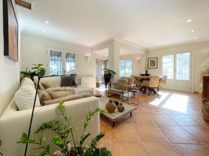 Revente - Villa -
Moraira - Benimeit