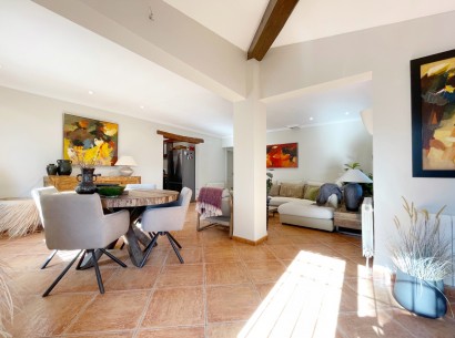 Revente - Villa -
Moraira - Benimeit