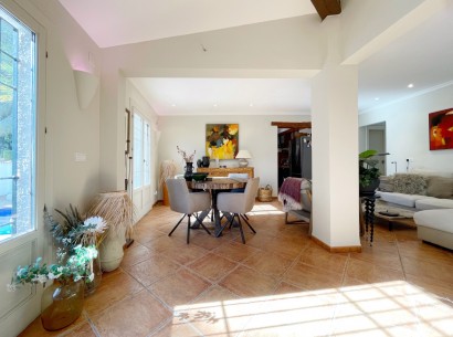 Revente - Villa -
Moraira - Benimeit