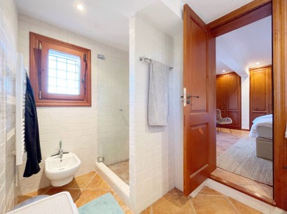 Revente - Villa -
Moraira - Benimeit