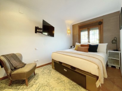 Revente - Villa -
Moraira - Benimeit