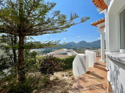 Resale - Villa -
Jalón