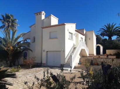 Resale - Villa -
Benitachell