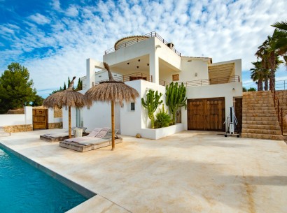 Resale - Villa -
Benissa - Pedramala