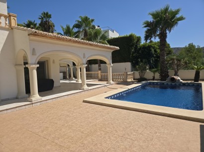Sale - Villa -
Moraira - El Portet