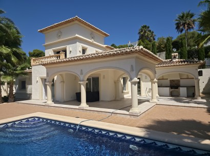 Sale - Villa -
Moraira - El Portet