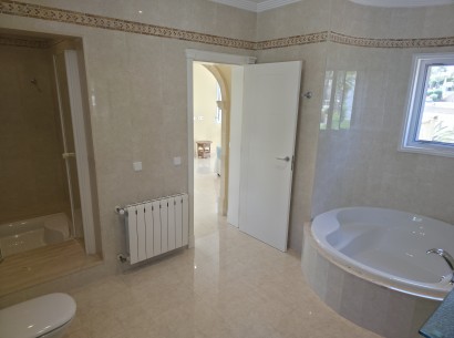 Sale - Villa -
Moraira - El Portet